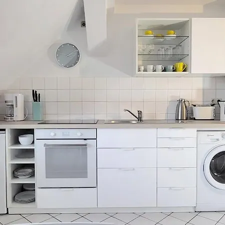 2-zimmer-traumwohnung: Schick * Hell * Ruhig * Grosse Raeume * Zentrumsnah Apartmán