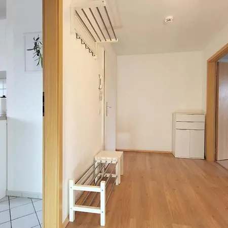 2-zimmer-traumwohnung: Schick * Hell * Ruhig * Grosse Raeume * Zentrumsnah Apartmán